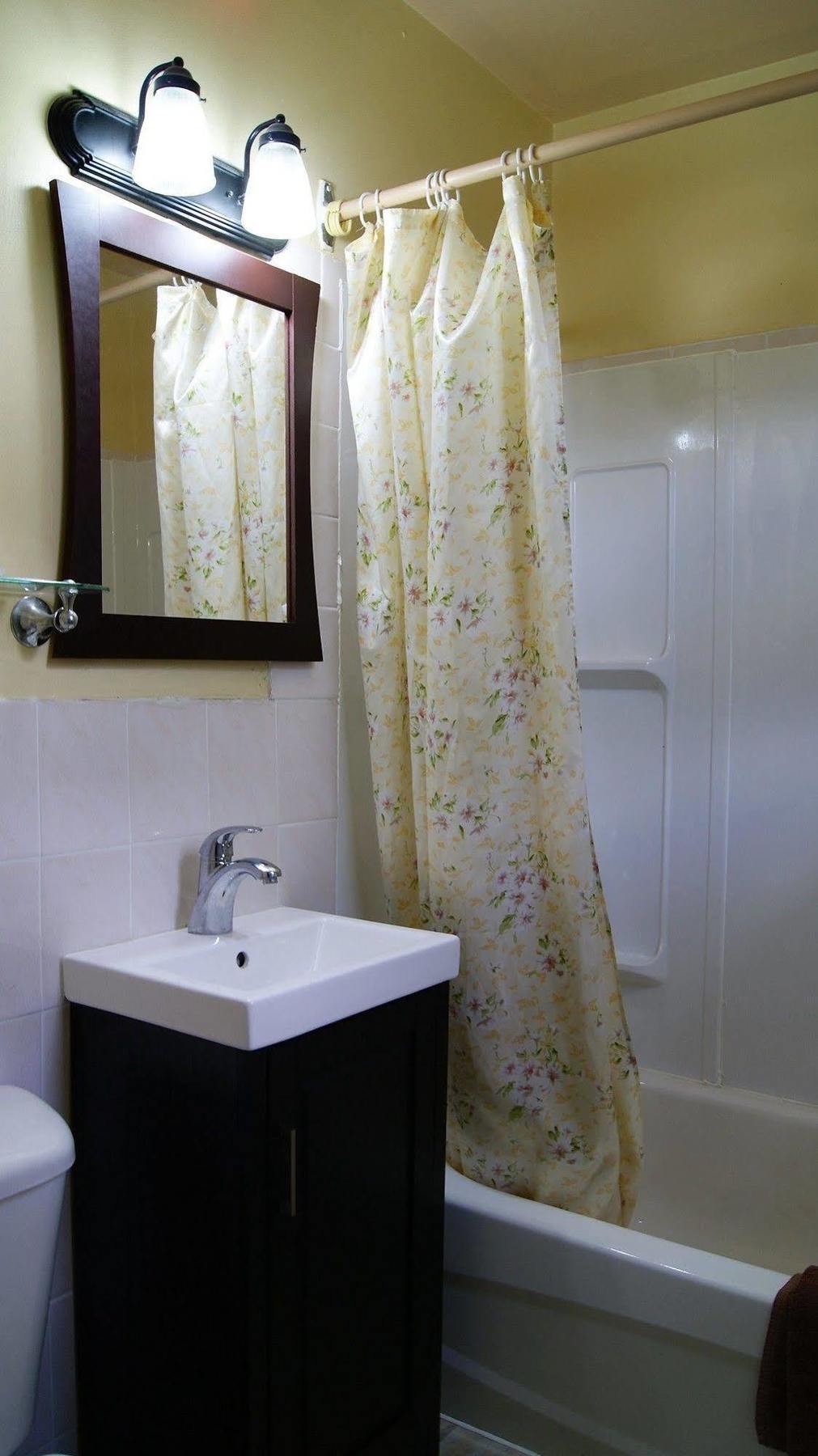 Blue Jay Motel Питърбъро Екстериор снимка
