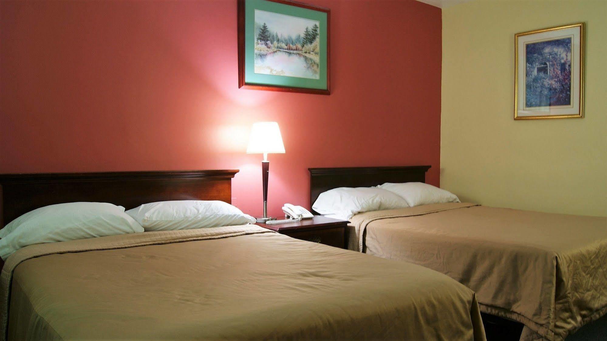 Blue Jay Motel Питърбъро Екстериор снимка
